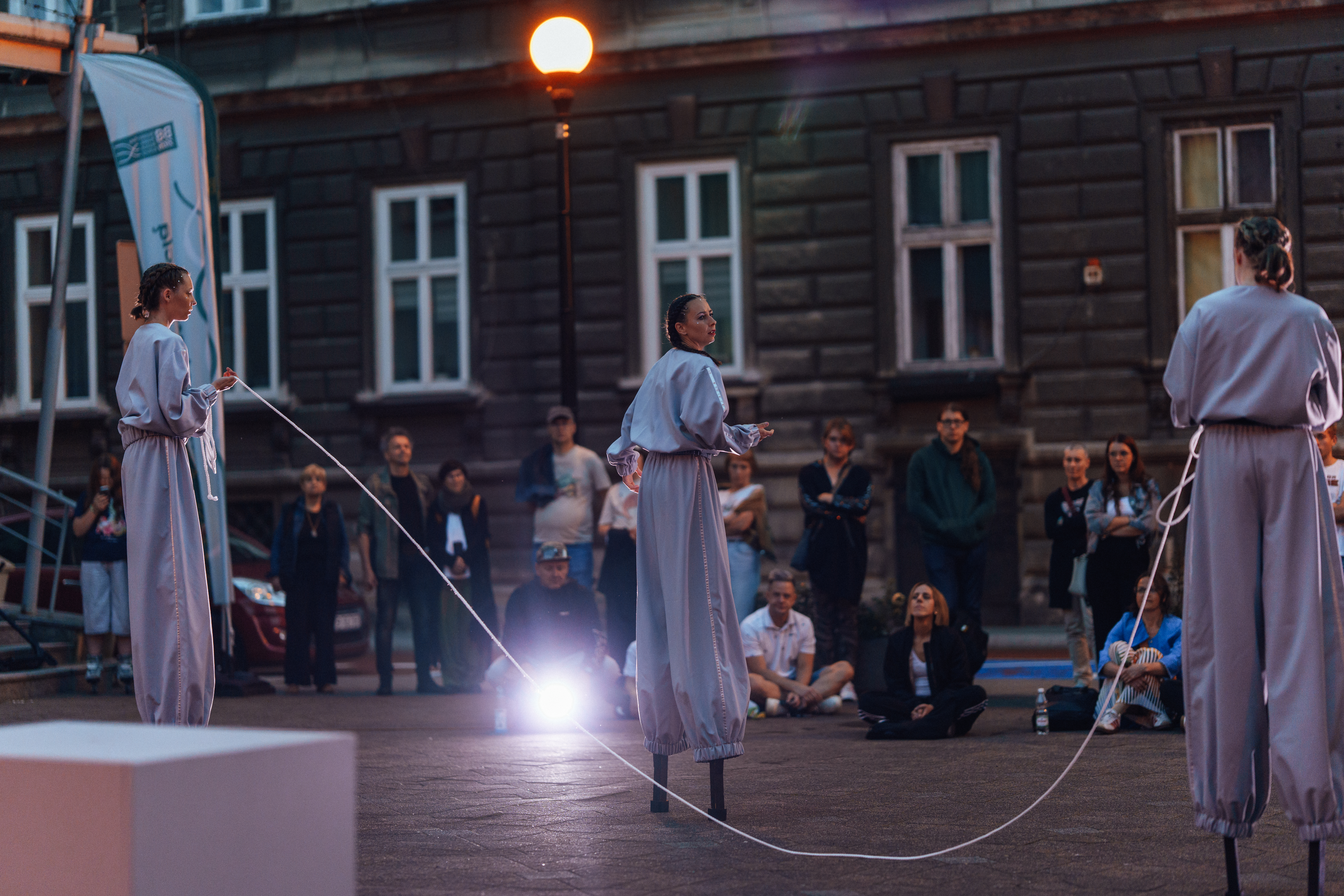 Spektakl „Więzi” Teatru Świat